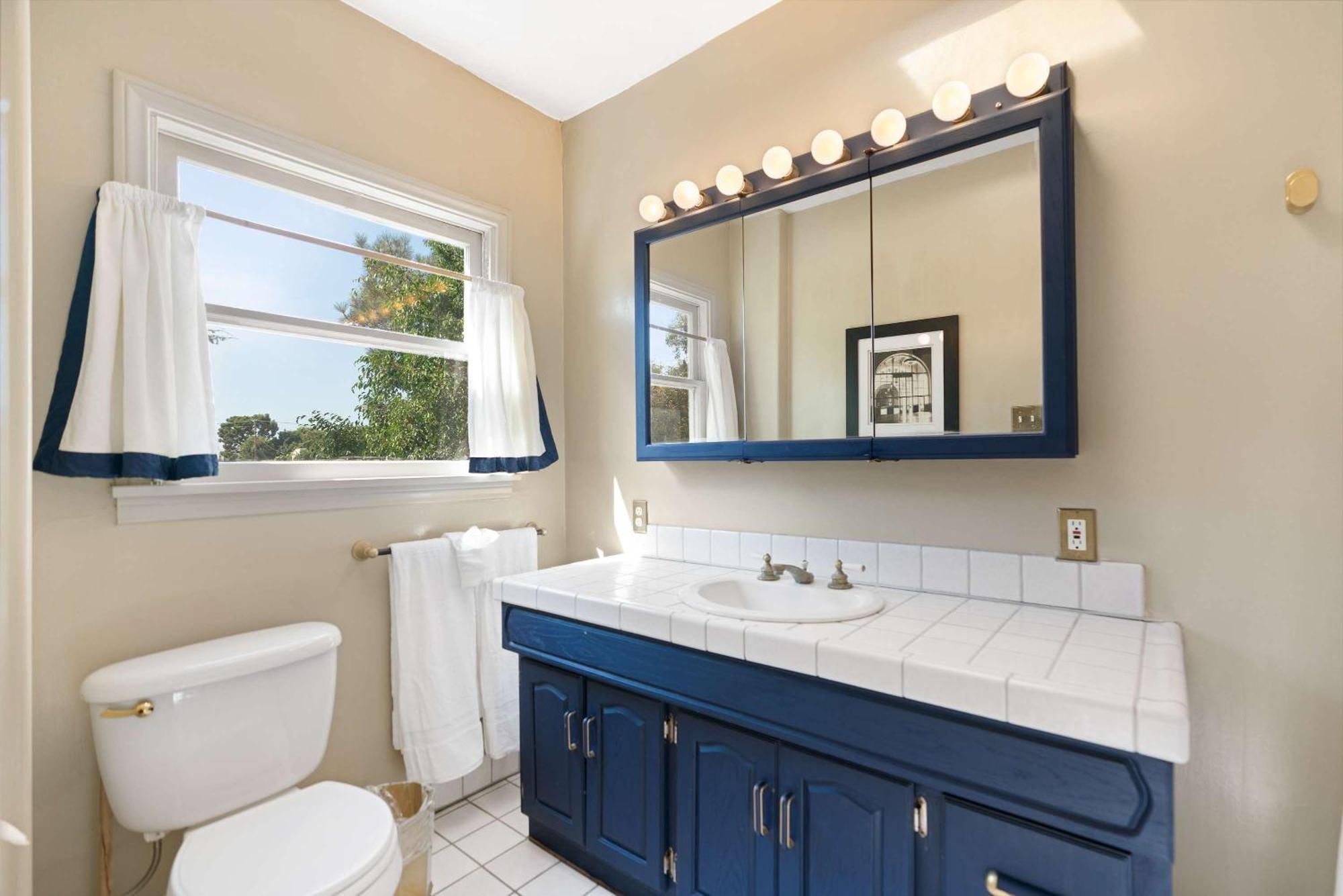 New Listing Maltman Manor - Silver Hideaway Holiday home Los Angeles