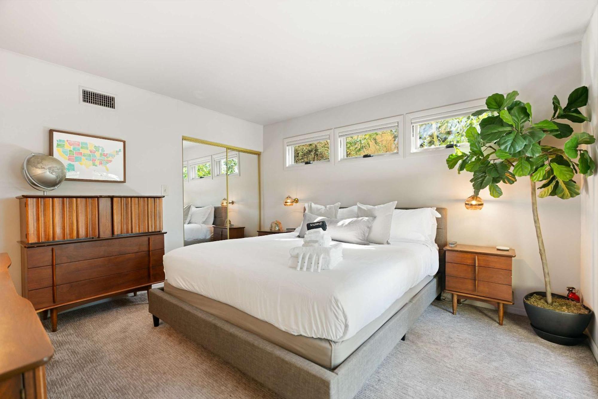 Holiday home New Listing Maltman Manor - Silver Hideaway *
